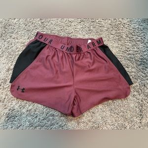 Woman’s under armour  shorts